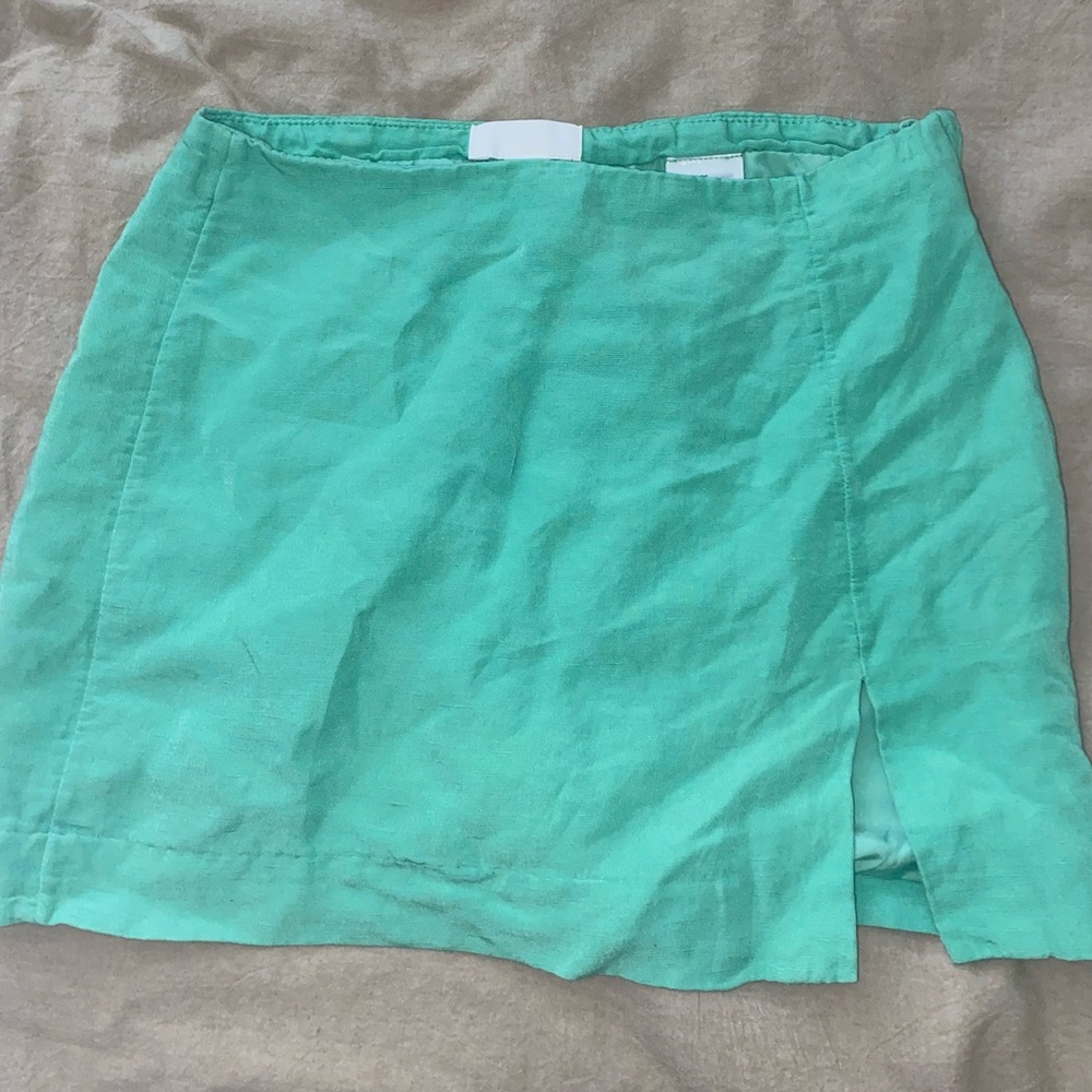H&M green skirt with slit
